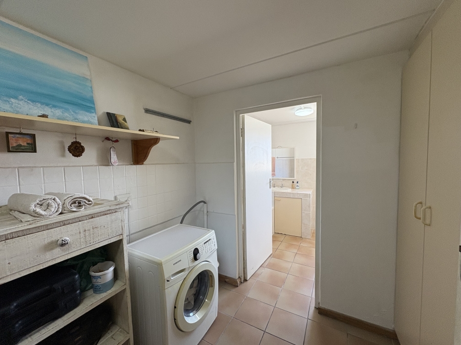 4 Bedroom Property for Sale in Pearl Bay Western Cape